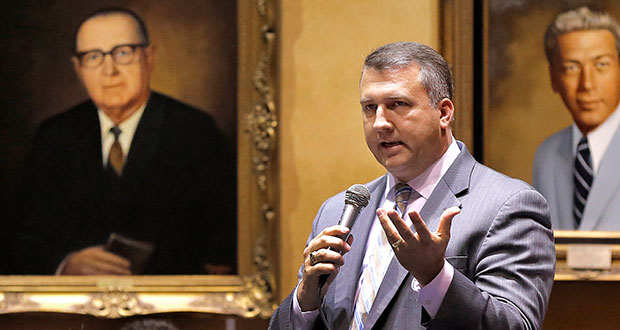 In this Thursday, May 16, 2013 file photo, Arizona State Sen. Rich Crandall, R-Mesa, speaks at the Capitol in Phoenix. The former state senator who headed Wyoming’s education department before a court reinstated that state’s school superintendent says he’s returning home to Arizona. Crandall was chosen for the Wyoming job by Gov. Matt Mead in the summer of 2013 but left in April 2014 after the state’s ousted superintendent claimed her job back. (AP Photo/Matt York, File)