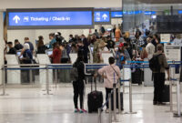 travelers, holiday travel, Thanksgiving, Phoenix Sky Harbor International Airport