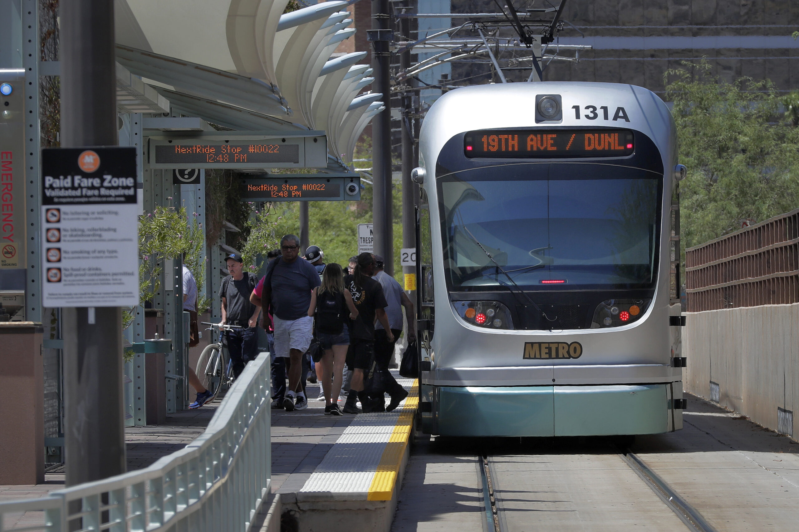 Phoenix City Council to re-evaluate light rail Capitol extension