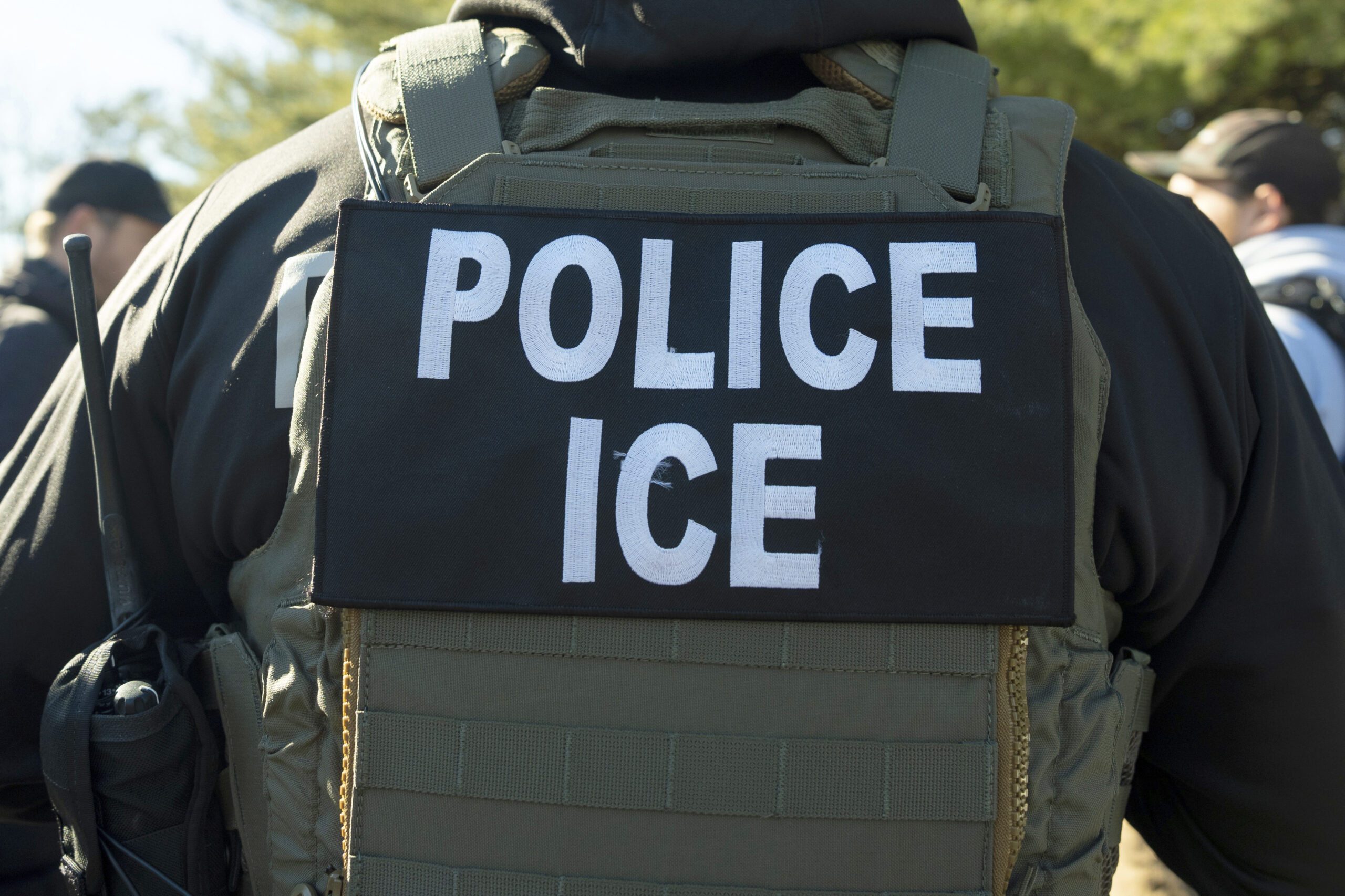 Bill requiring local cops to notify ICE of an immigrant arrest advances