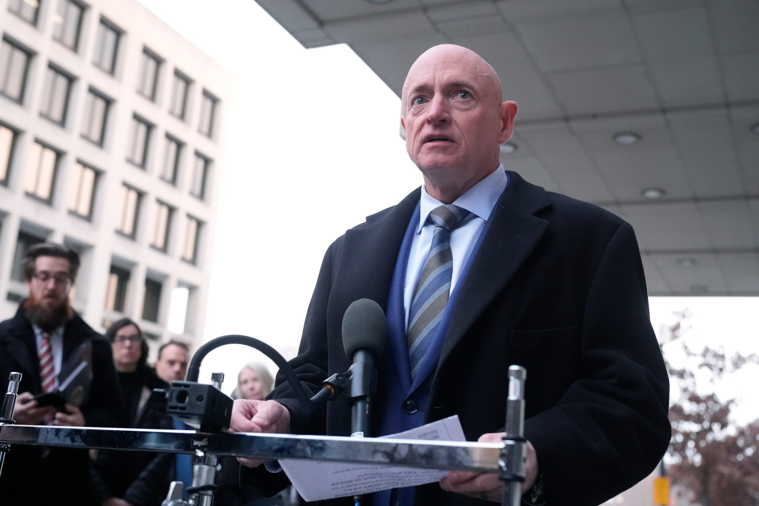 Kelly's visa bill gives Arizona a third option on immigration